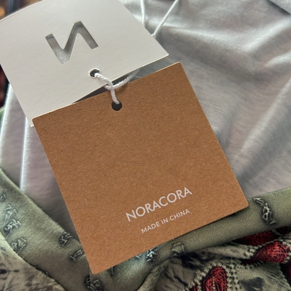 NORACORA TOP‎ - Picture 11 of 13